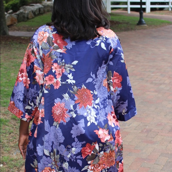 NWOT Dual Nature Purple Floral Print Satin Kimono, - Picture 4 of 5